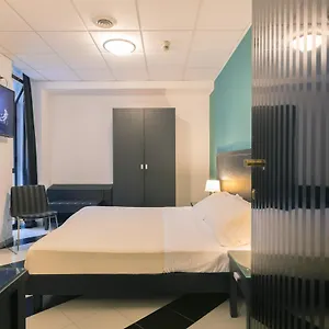 Executive Business 3*, Bari Italia