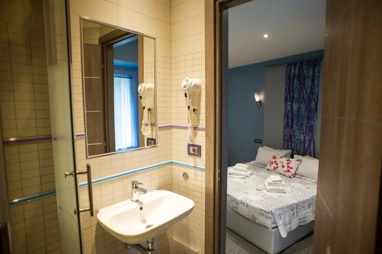 Gracchi Guest House Roma 2*,